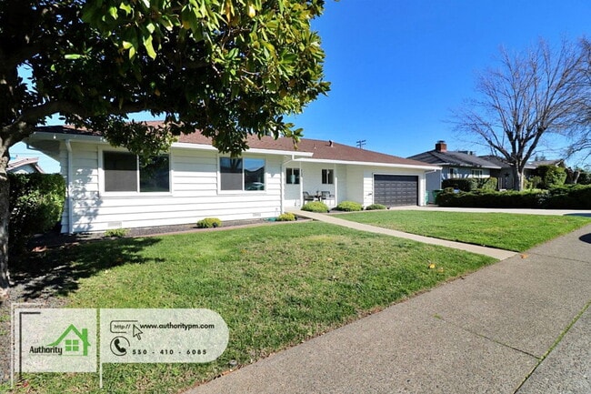 property at 1225 Manzanita Hills Ave