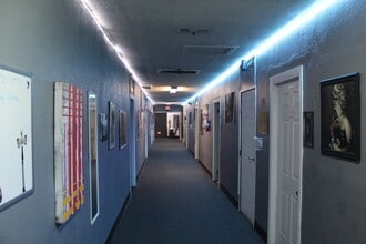 807 Flower St in Los Angeles, CA - Building Photo - Building Photo