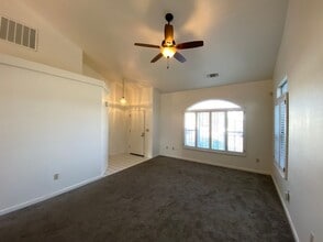 1128 Mandarin Ct in Modesto, CA - Building Photo - Building Photo