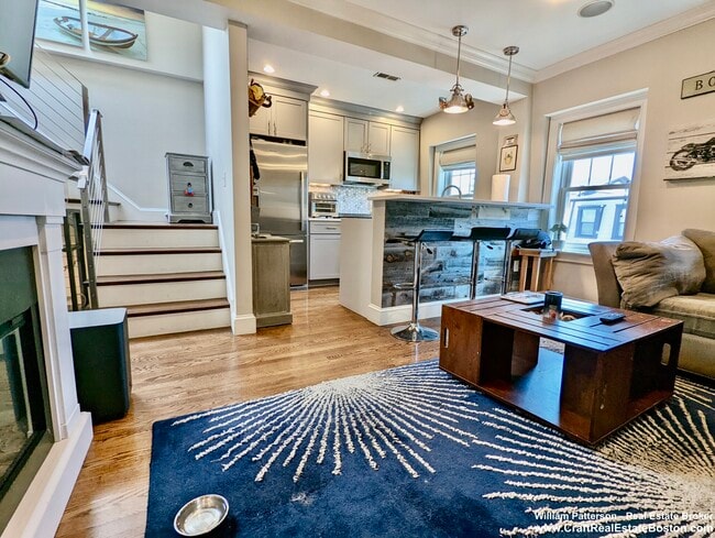 property at 504 E 8th St