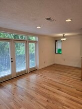 120 Alden Ave NW, Unit #2F in Atlanta, GA - Building Photo - Building Photo