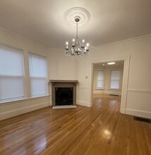 158 Cypress St, Unit 1 in Brookline, MA - Building Photo - Building Photo