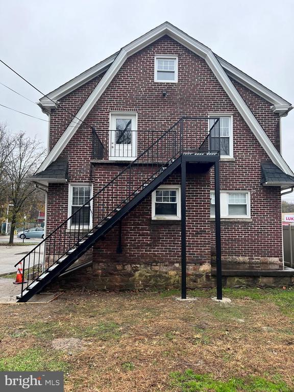 6 Montgomery Ave in Glenside, PA - Building Photo - Building Photo