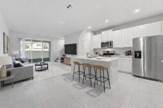 3264 Timber Xing Ave in Brandon, FL - Building Photo - Building Photo
