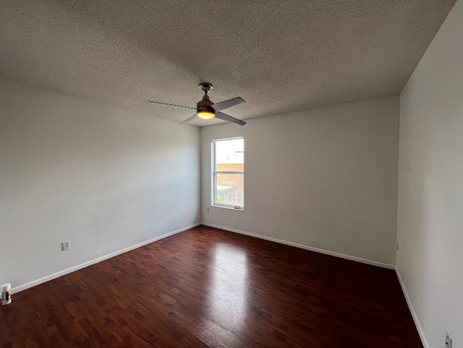 10042 Ian St in Orlando, FL - Building Photo - Building Photo