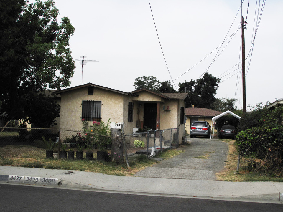 3427-3431 1/2 Eckhart Ave in Rosemead, CA - Building Photo