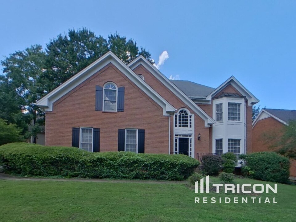 5630 Vicarage Walk in Alpharetta, GA - Building Photo