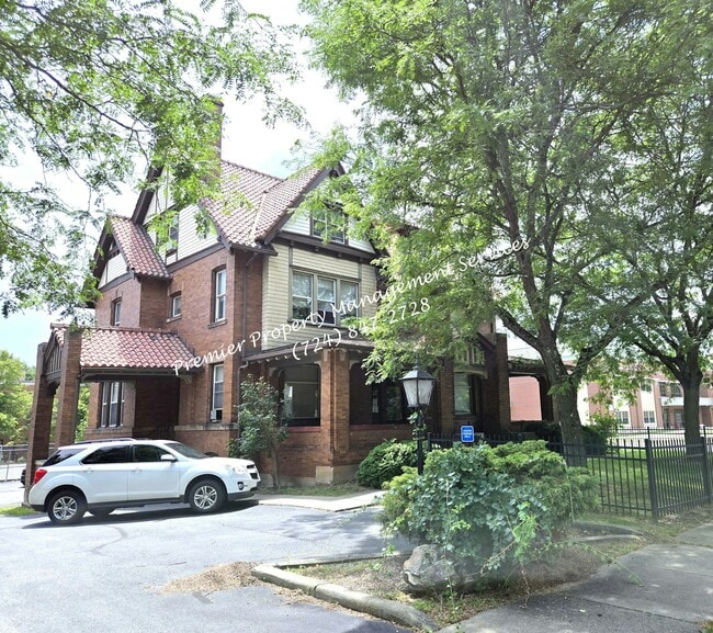 property at 314 E Lincoln Ave