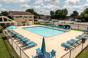 Cove at Center Point in Murfreesboro, TN - Building Photo