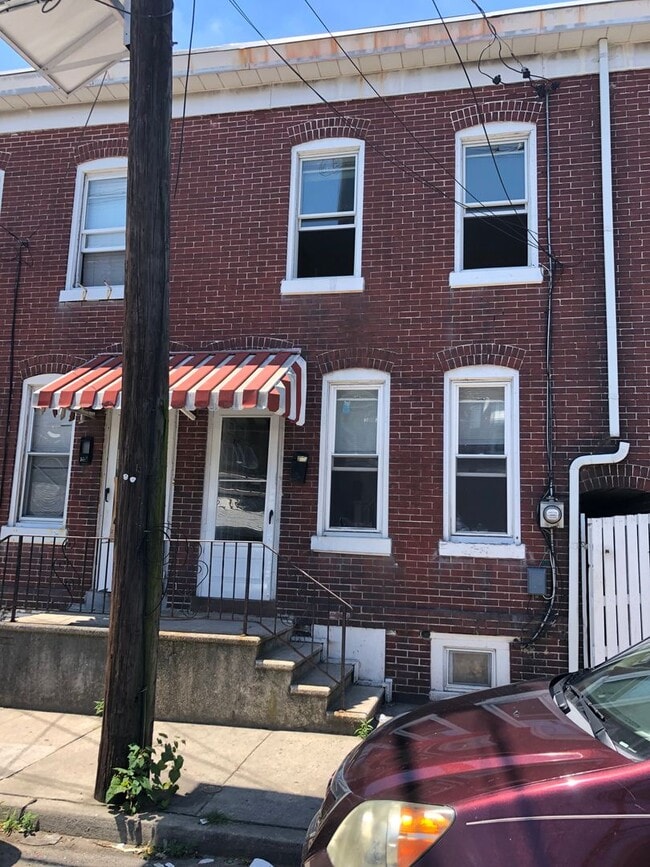 property at 825 Beatty St