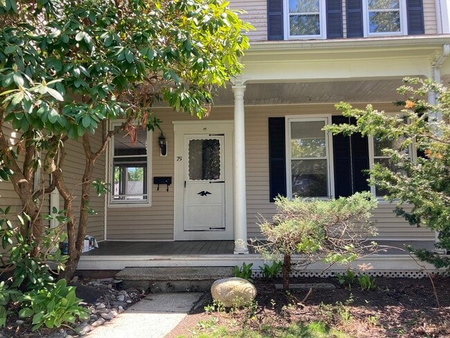 75 Dean Ave in Franklin, MA - Building Photo - Building Photo