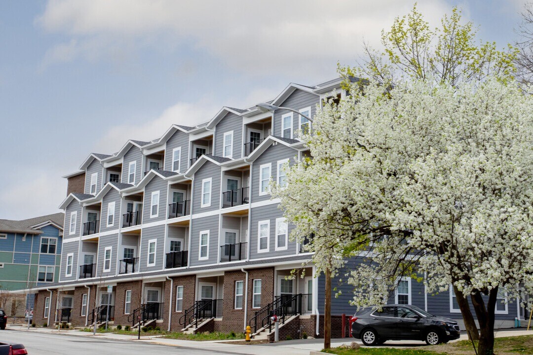 120 Flats in West Lafayette, IN - Building Photo