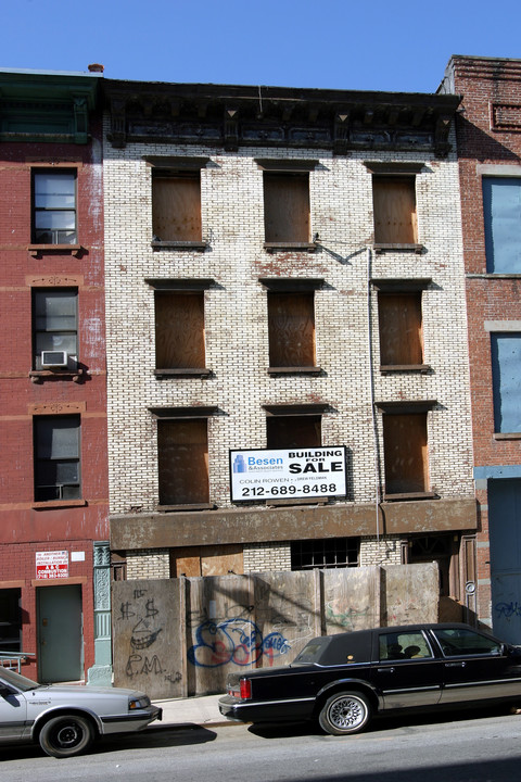 420 E 115th St in New York, NY - Building Photo