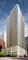 1 E DELAWARE Pl in Chicago, IL - Building Photo