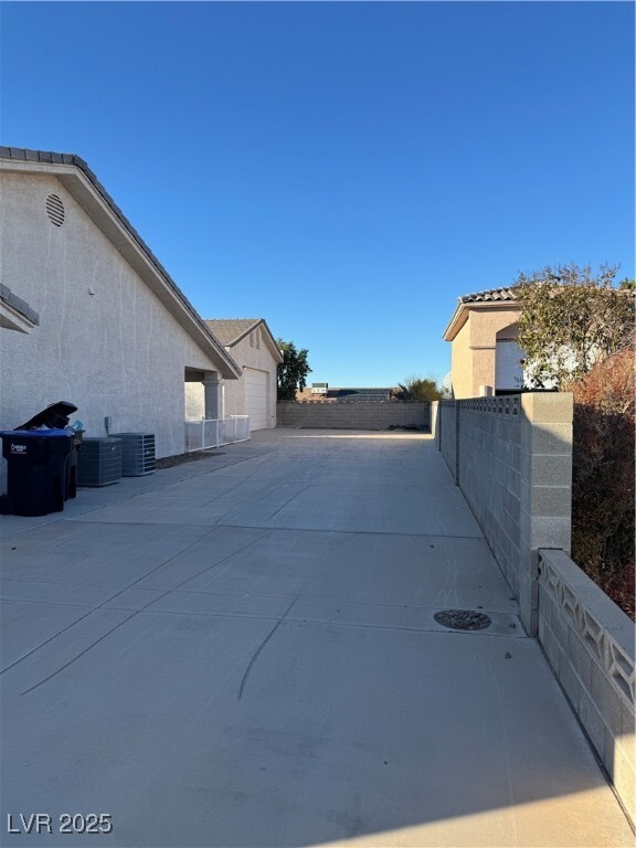 1510 Rocking Horse Dr in Henderson, NV - Building Photo - Building Photo