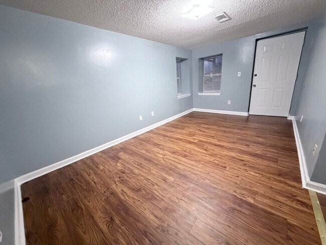 2618 Carr St.