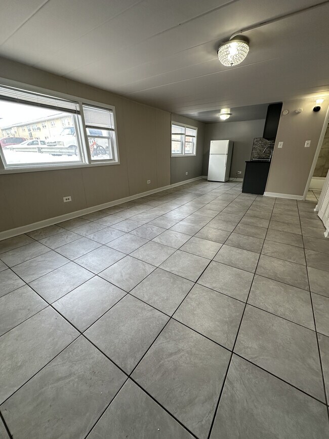 9632 Ivanhoe Ave in Schiller Park, IL - Building Photo - Building Photo