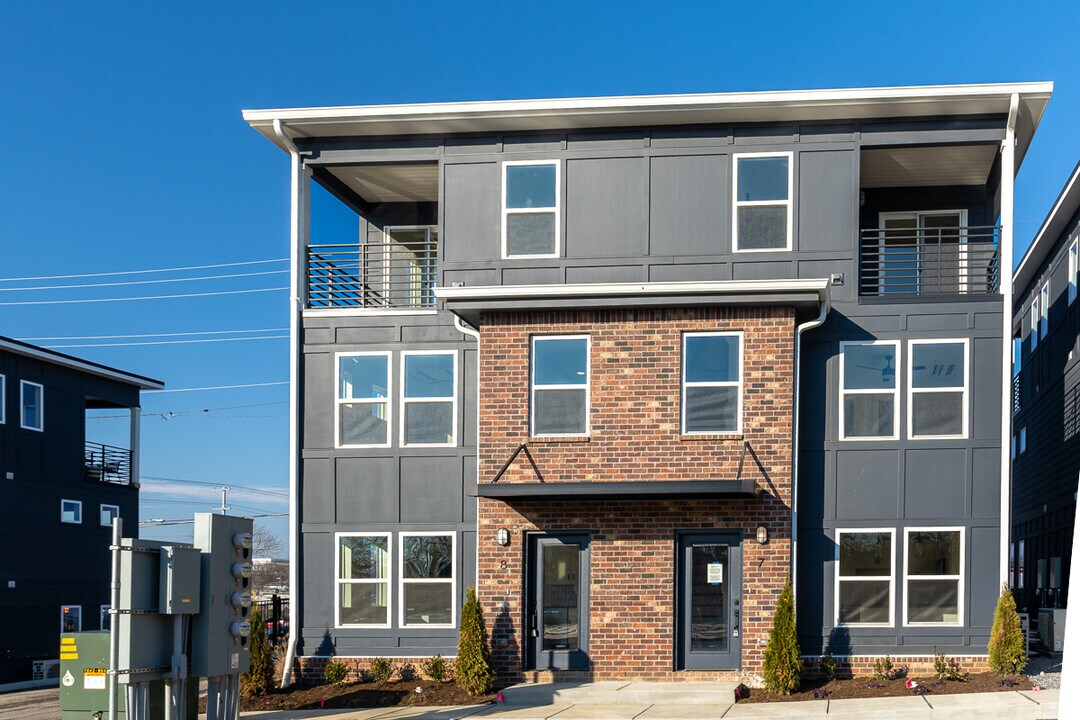 102 Duke St in Nashville, TN - Building Photo