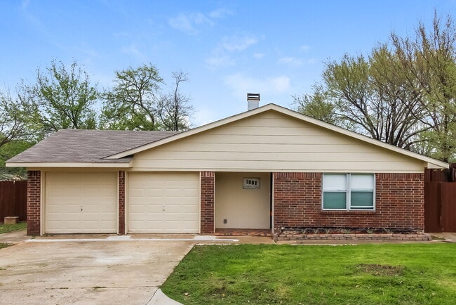 property at 1008 Autumn Oak Dr