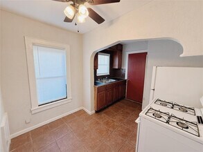 1201 Military Ct in Oklahoma City, OK - Building Photo - Building Photo