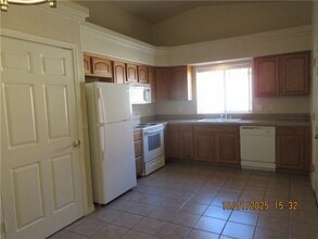 3156 Gordon Dr in Kingman, AZ - Building Photo - Building Photo