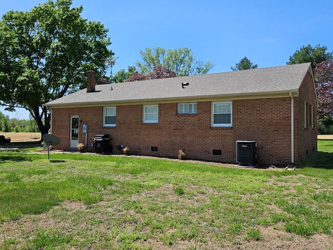 2830 Dunbrooke Rd in Tappahannock, VA - Building Photo - Building Photo
