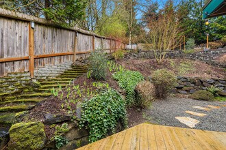 9746 46th Ave NE in Seattle, WA - Building Photo - Building Photo