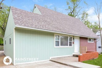 8607 Corrington Ave in Kansas City, MO - Building Photo - Building Photo