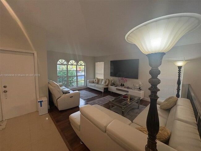 4520 NW 52nd St in Coconut Creek, FL - Building Photo - Building Photo