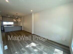 6415-6493 93 St NW in Edmonton, AB - Building Photo - Building Photo