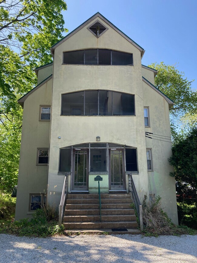 100 Old County Rd Rentals in Severna Park, MD