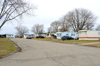 Brookside Village in South Vienna, OH - Foto de edificio - Building Photo