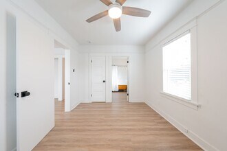 2008-2020 Strongs Dr in Venice, CA - Building Photo - Building Photo