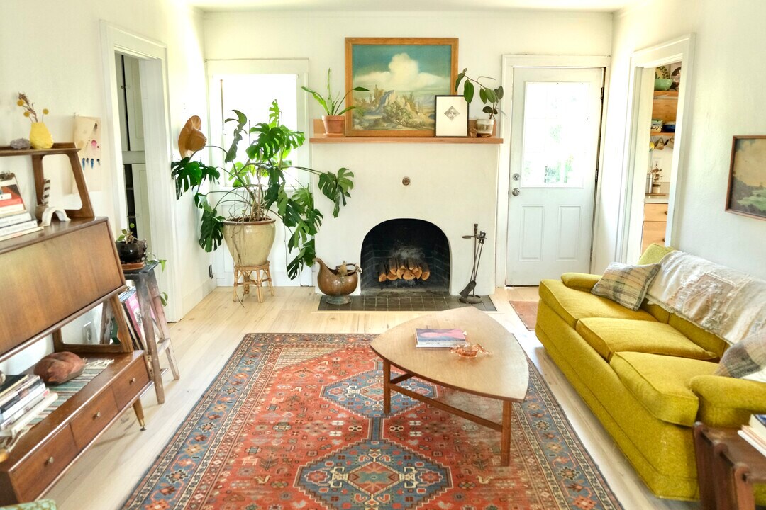 1804 NE Junior St in Portland, OR - Foto de edificio