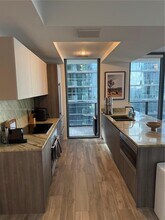 801 S Miami Ave, Unit 1705 in Miami, FL - Building Photo - Building Photo