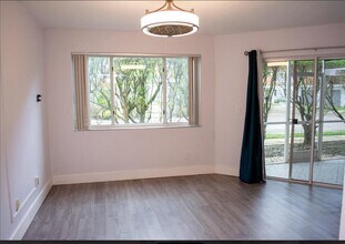 992 NW 93rd Ave in Plantation, FL - Building Photo - Building Photo