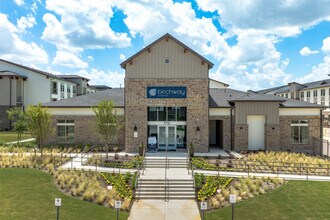 Birchway Denton (TX) in Denton, TX - Foto de edificio - Building Photo