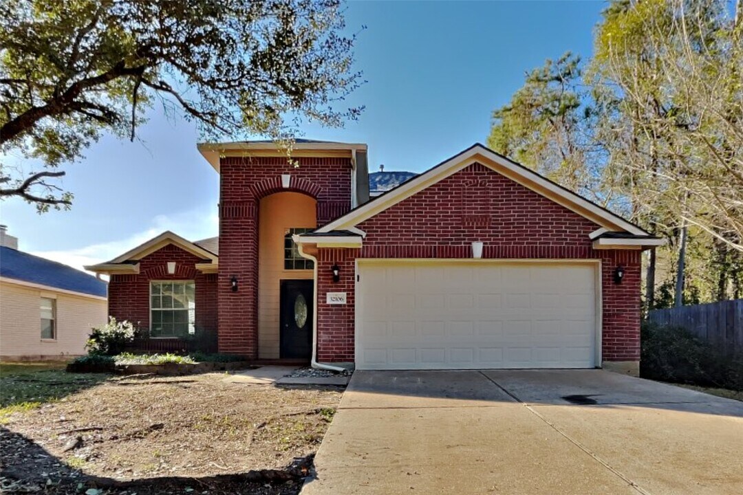 32106 Willow Creek Park in Conroe, TX - Building Photo