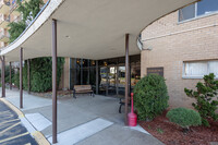 Marlboro House in Ridgefield Park, NJ - Foto de edificio - Building Photo