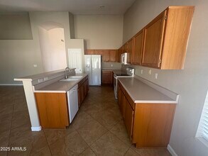 918 S San Joaquin Ct in Gilbert, AZ - Building Photo - Building Photo