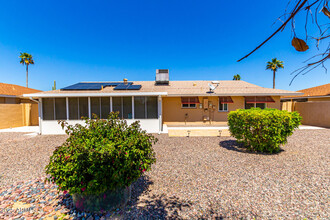 10319 W Floriade Dr in Sun City, AZ - Building Photo - Building Photo