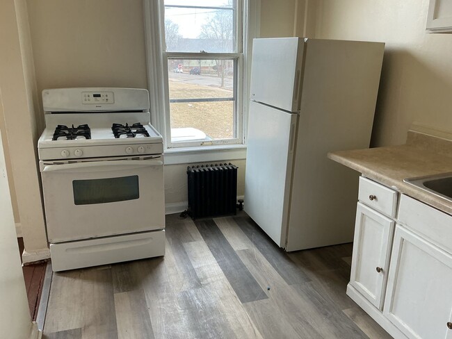 property at 1120 W Hadley St