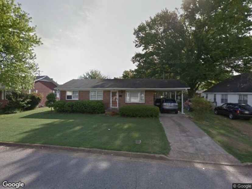 108 Fonville St in Martin, TN - Foto de edificio