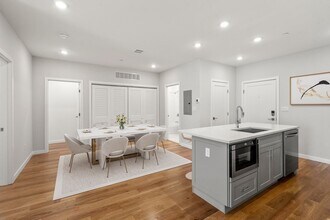 267 Old Colony Ave in Boston, MA - Building Photo - Building Photo