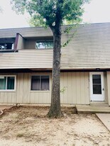 2212 E 66th Pl in Tulsa, OK - Building Photo