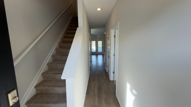 529 Ellen Rd in Lebanon, TN - Foto de edificio - Building Photo