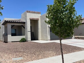 13729 Brandsby Ave in Horizon City, TX - Building Photo - Building Photo