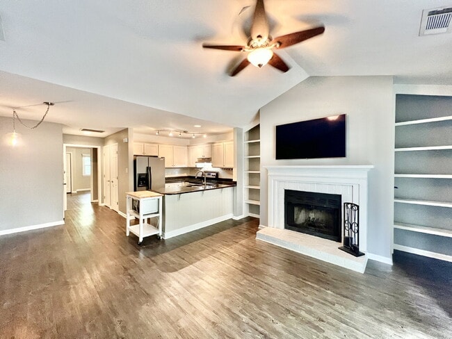 property at 3306 Selwyn Farms Ln