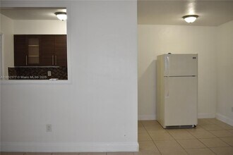 16851 NE 21st Ave in North Miami Beach, FL - Building Photo - Building Photo