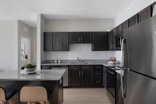 Newtown Woods in Fairdale, KY - Building Photo